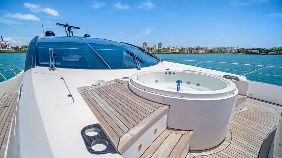 2013 Sunseeker 80 Predator