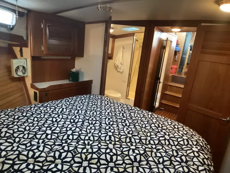 1995 Cape Dory Explorer