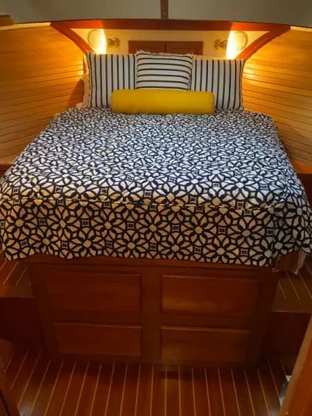 1995 Cape Dory Explorer