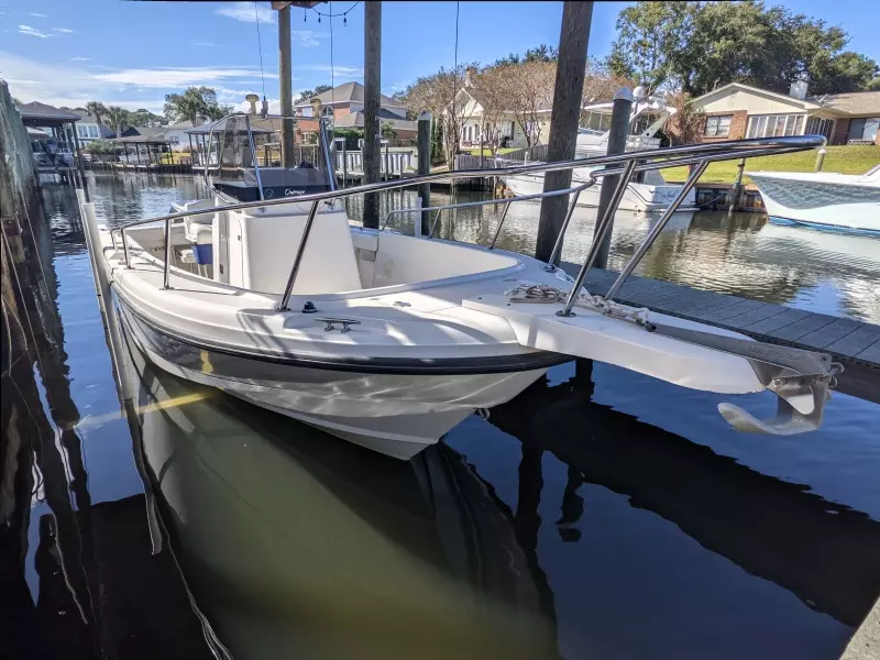 1998 Boston Whaler 23 Outrage