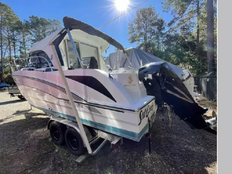 2019 Beneteau Antares