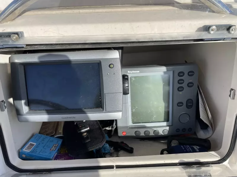 2000 Grady-White 222 Fisherman