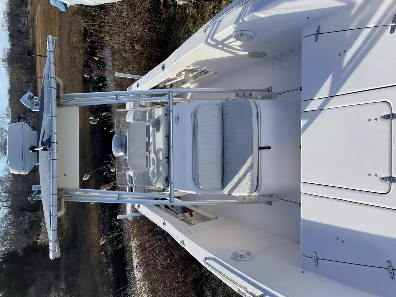 2000 Grady-White 222 Fisherman