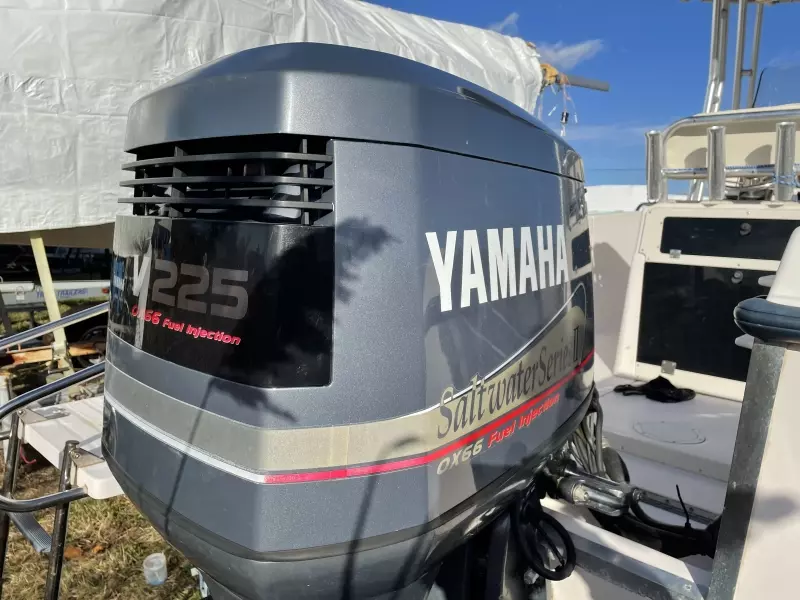 2000 Grady-White 222 Fisherman