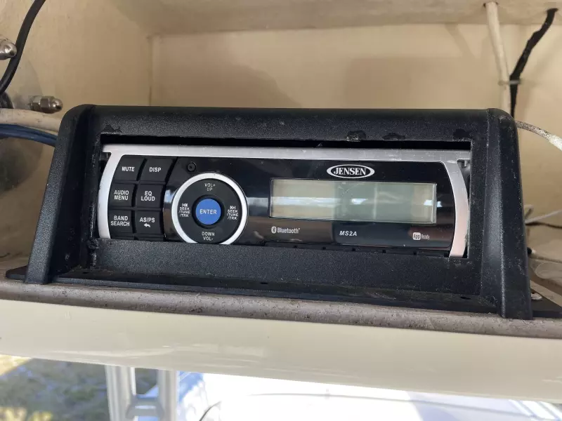 2000 Grady-White 222 Fisherman