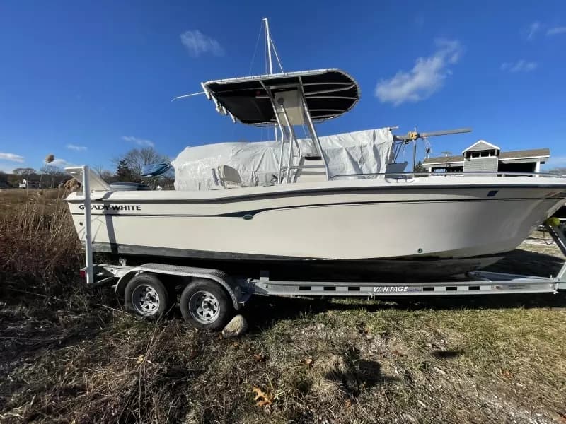 2000 Grady-White 222 Fisherman