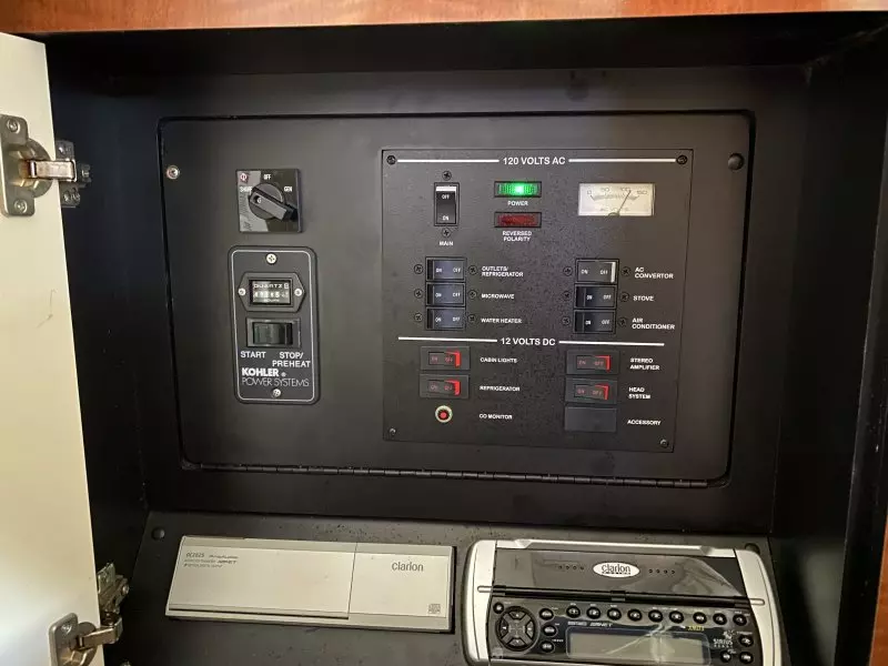 2005 Sea Ray SUNDANCER