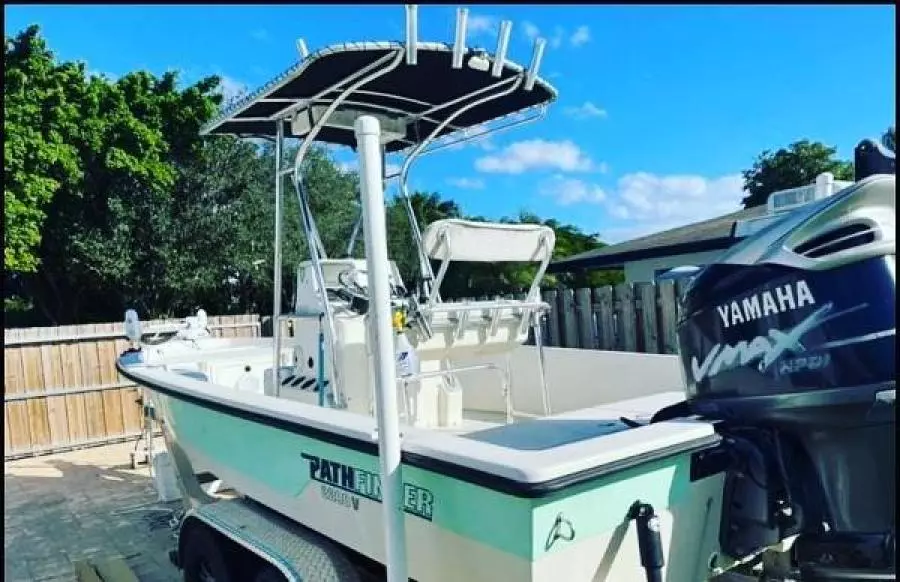 2001 Pathfinder 2200-v