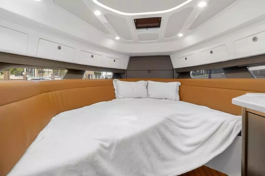 2021 Intrepid 438 Evolution