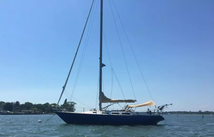 1985 Catalina 38