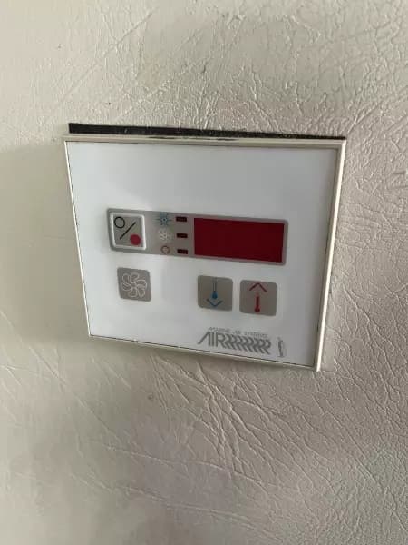 1996 Mainship 34 Motor Yacht