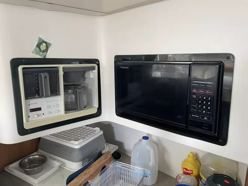 1996 Mainship 34 Motor Yacht