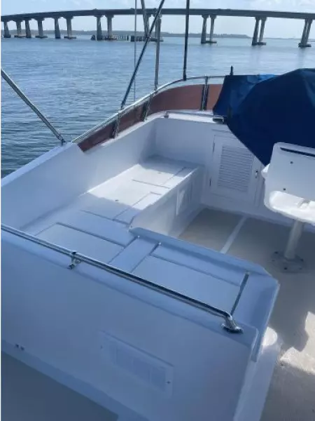 1986 Marine Trader 44 Sundeck