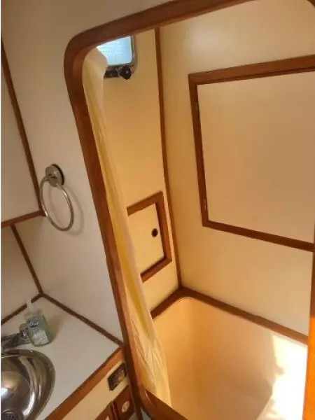 1986 Marine Trader 44 Sundeck