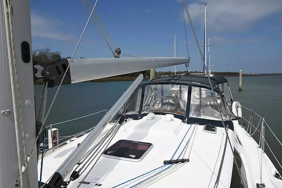 2011 Hunter 45 DS