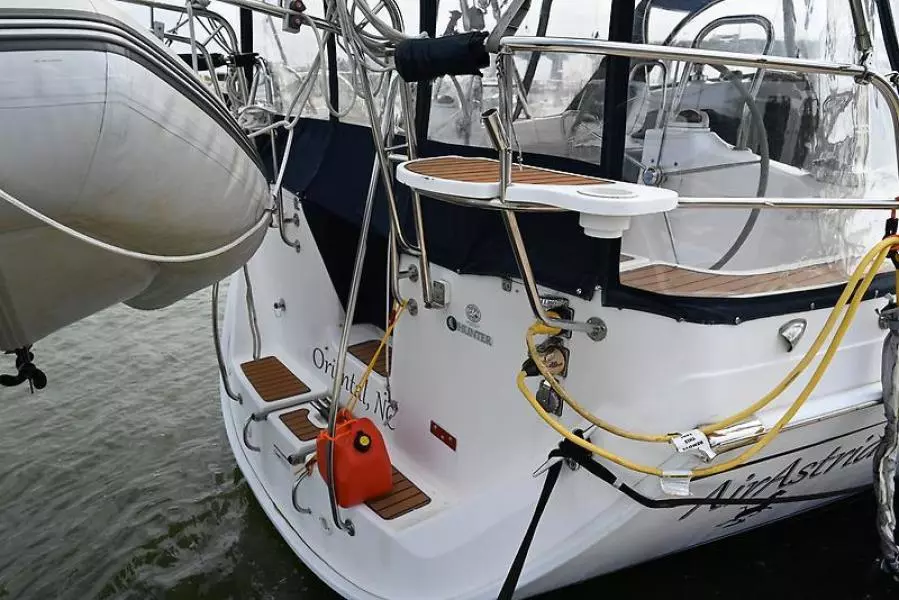 2011 Hunter 45 DS
