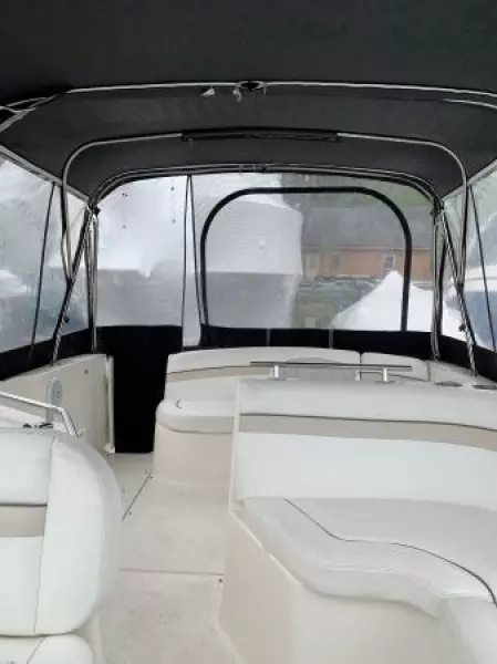 2006 Rinker 270 Fiesta Vee