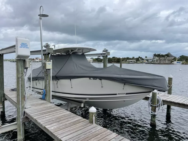 2018 Jupiter 30 HFS