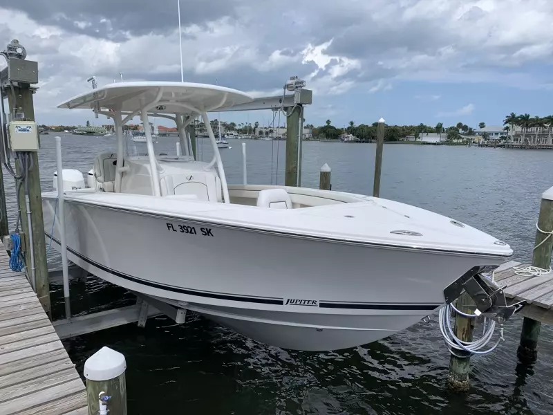 2018 Jupiter 30 HFS