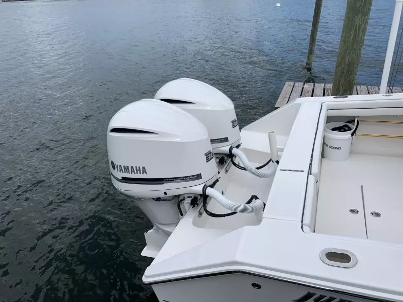 2018 Jupiter 30 HFS