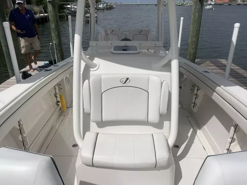 2018 Jupiter 30 HFS