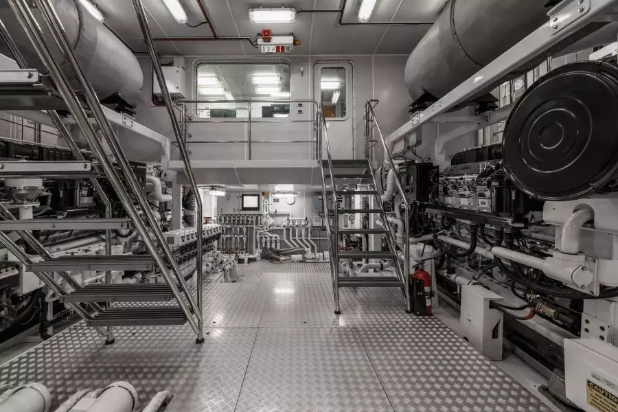 LAUREL 240'/73.15m Delta 2006/2014