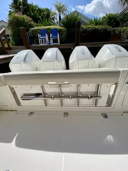 2020 Boston Whaler 380 Realm