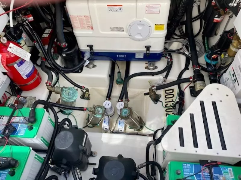 2020 Boston Whaler 380 Realm