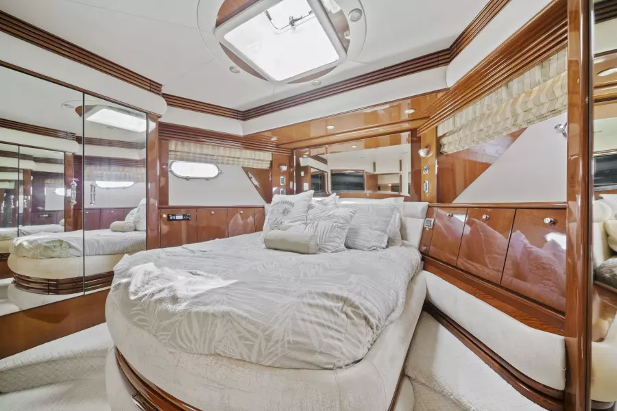 2006 Marquis 65 Pilothouse