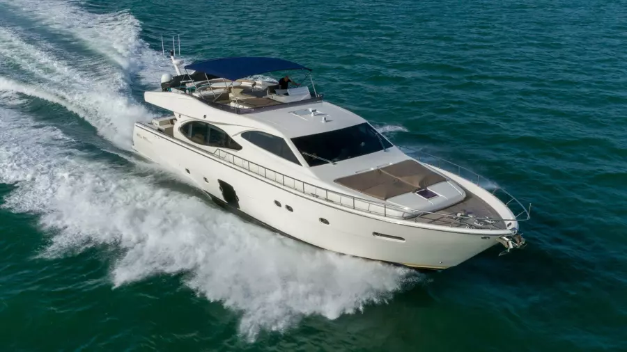 2007 Ferretti Yachts 780