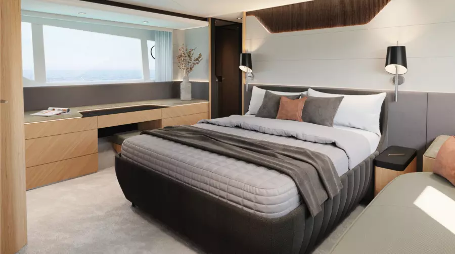 2022 Fairline Squadron 68