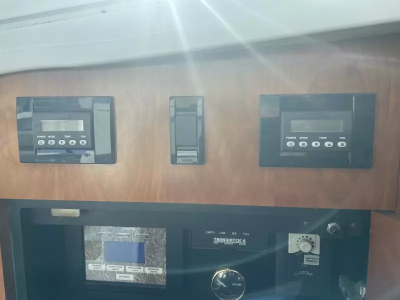 2008 Cruisers Yachts 390 Sport Coupe