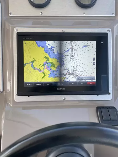 2008 Cruisers Yachts 390 Sport Coupe