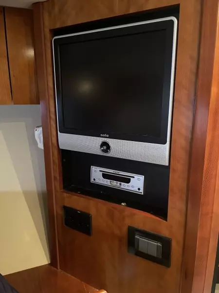 2008 Cruisers Yachts 390 Sport Coupe