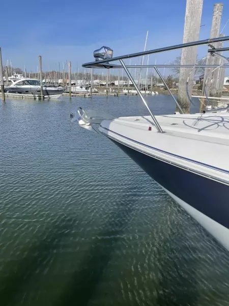 2008 Cruisers Yachts 390 Sport Coupe