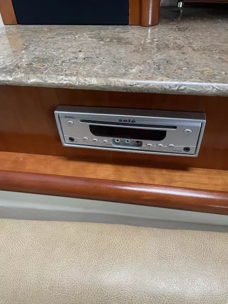 2008 Cruisers Yachts 390 Sport Coupe