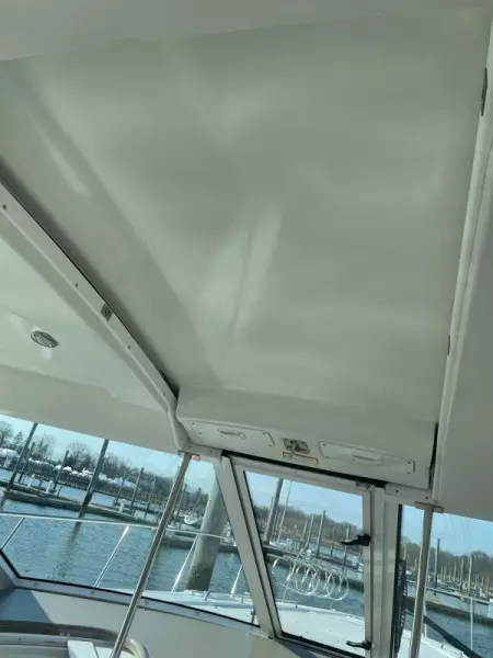 2008 Cruisers Yachts 390 Sport Coupe