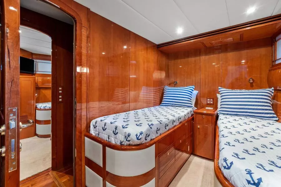 2006 Jefferson Starship Pilothouse