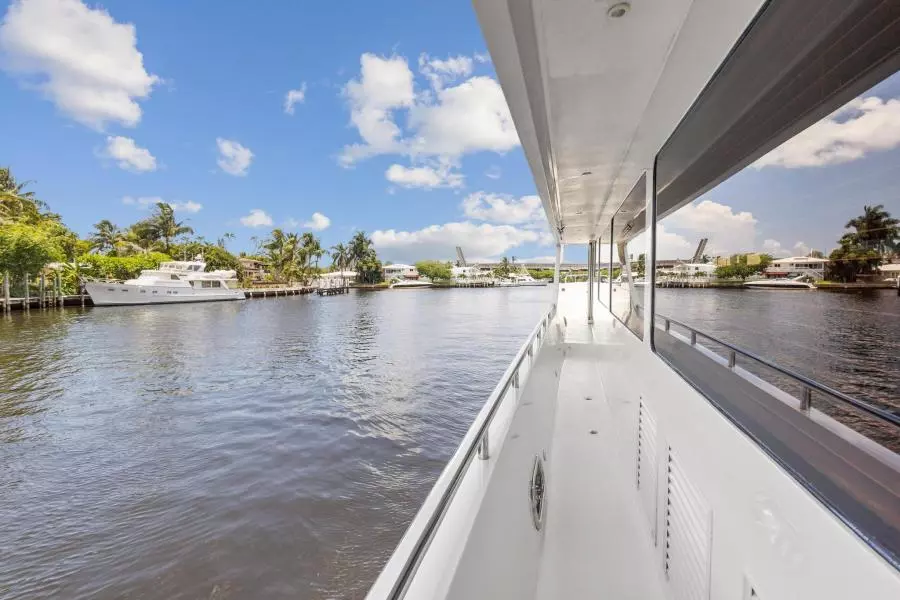 2006 Jefferson Starship Pilothouse