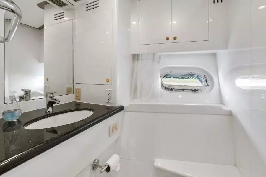 2006 Jefferson Starship Pilothouse