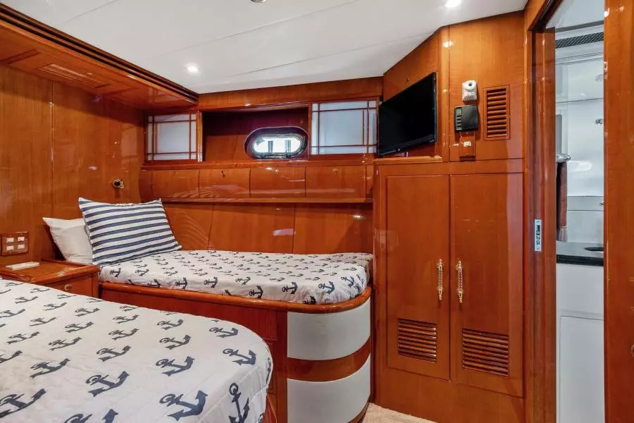 2006 Jefferson Starship Pilothouse