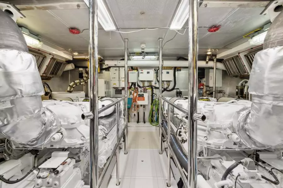 2006 Jefferson Starship Pilothouse