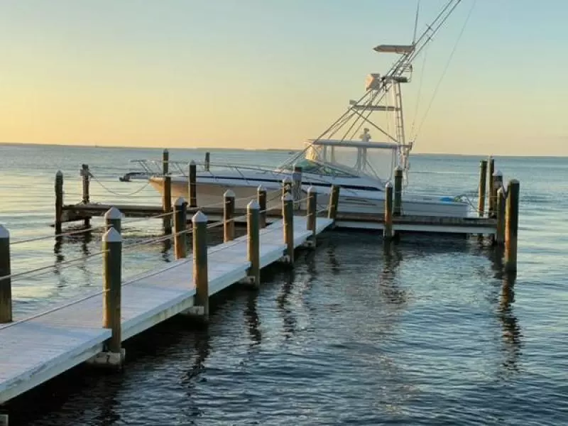 2000 Riviera 4000 Offshore