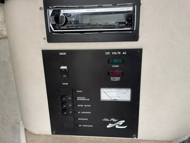 2002 Sea Ray 240 Sundancer