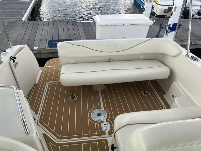 2002 Sea Ray 240 Sundancer