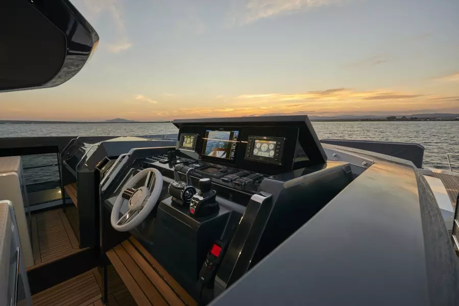 2022 Astondoa 100 Century