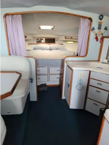 1988 Sea Ray 340 Express Cruiser