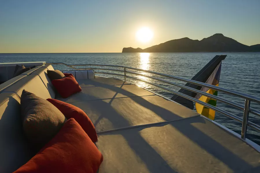 2022 Astondoa 110 Century