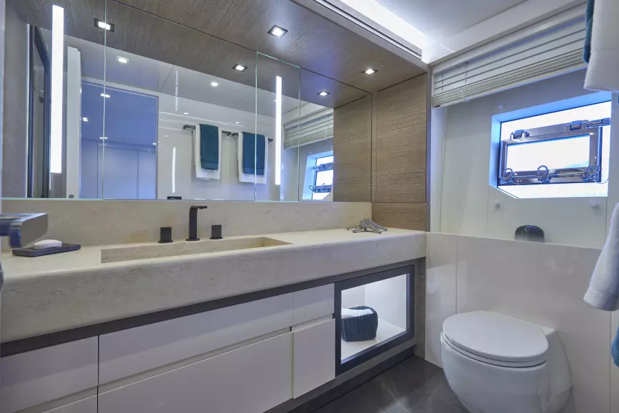 2022 Astondoa 110 Century