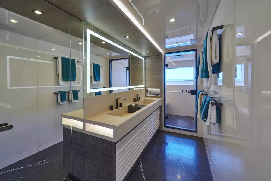 2022 Astondoa 110 Century